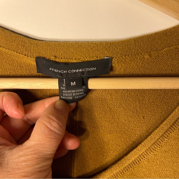 Beige Monochrome Fine Wool Sweater Cozy Warm for any occasion V-neck Long Sleeve - Picture 8 of 14